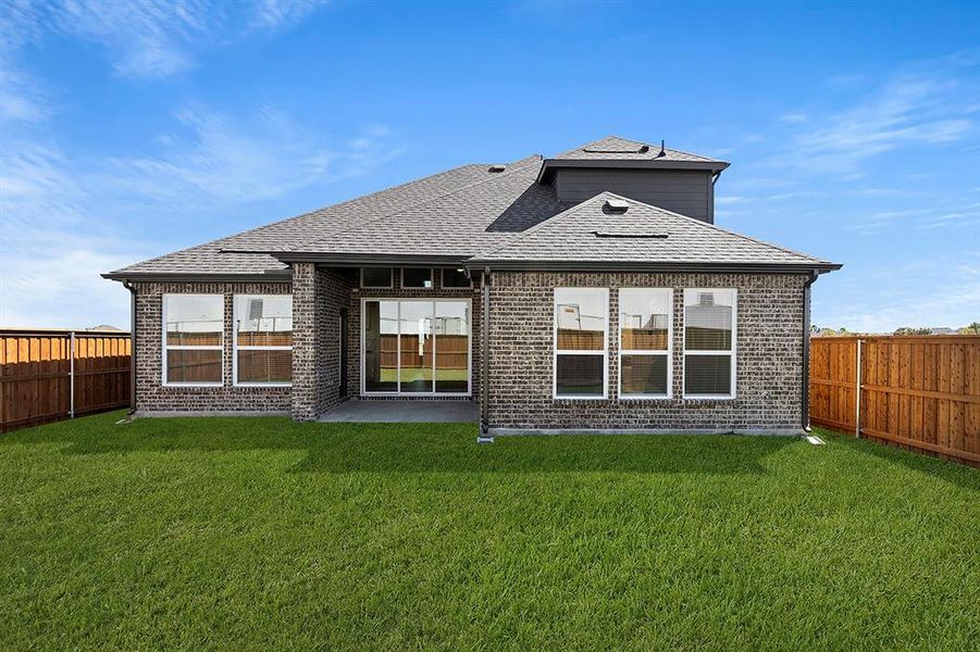 26. 1322 Comal - Back 26. 1322 Comal - Back