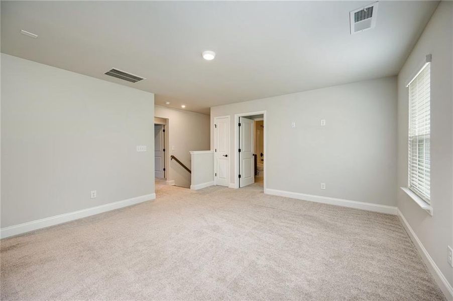 Spacious, unfurnished interior of a new home in Sierra Creek, Hoschton (Image 16). Spacious, unfurnished interior of a new home in Sierra Creek, Hoschton (Image 16).