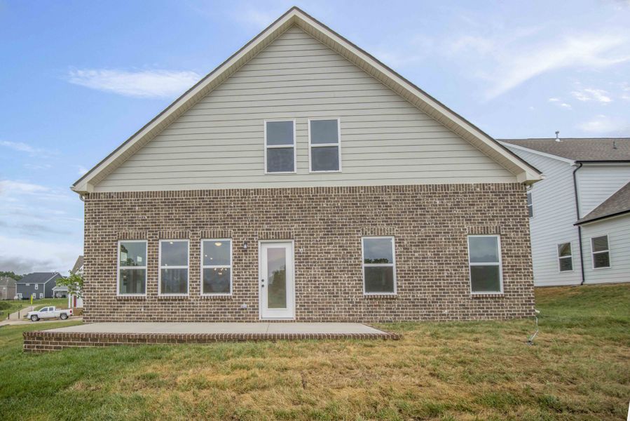 *Photo of example home. Selections and Finishes May Vary.*