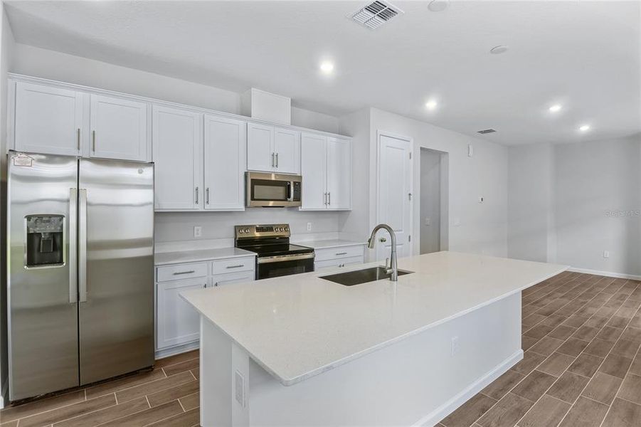Furnished interior view inside a new home in Seasons at Magnolia Pointe, Umatilla (Image 8).