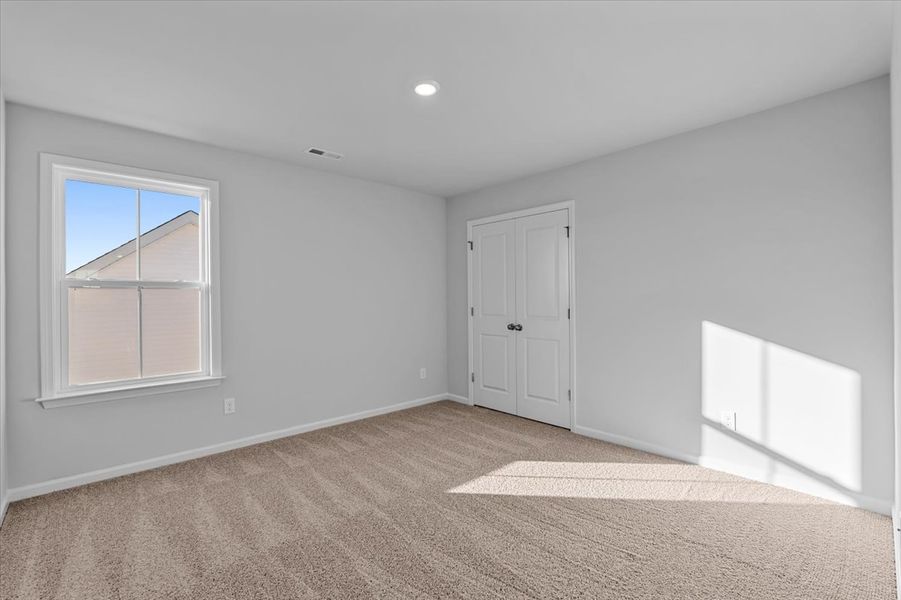 Spacious, unfurnished interior of a new home in Rogers Spring, Graham (Image 37).