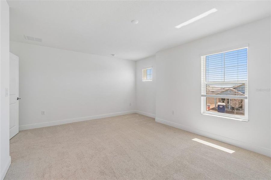 Spacious, unfurnished interior of a new home in SeaFlower, Bradenton (Image 20).