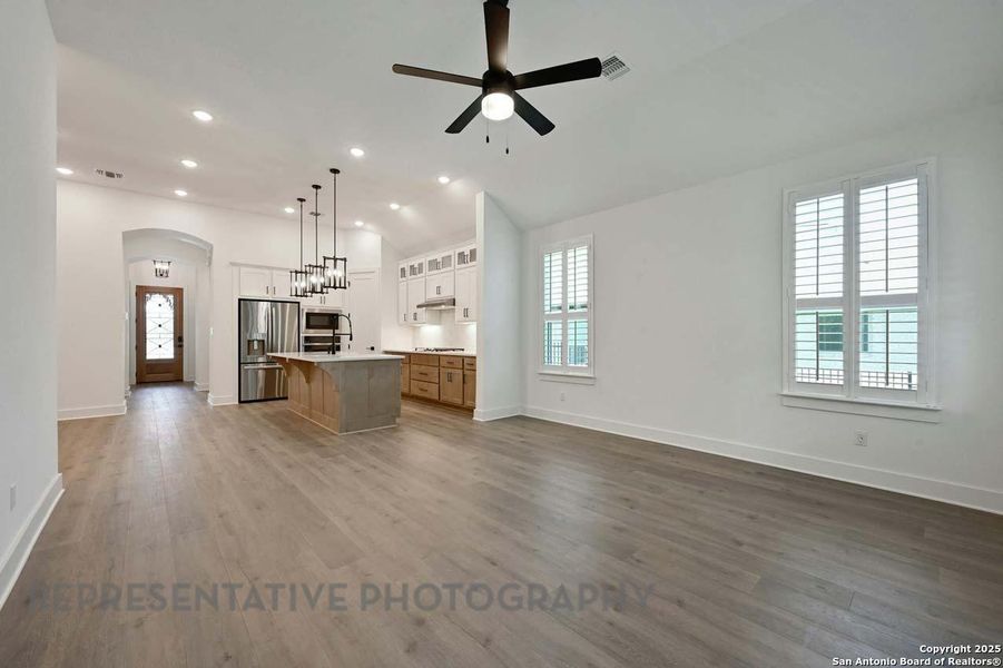 Spacious, unfurnished interior of a new home in Davis Ranch: 45ft. lots, San Antonio (Image 17).