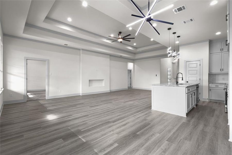 Spacious, unfurnished interior of a new home in , Dallas (Image 10).