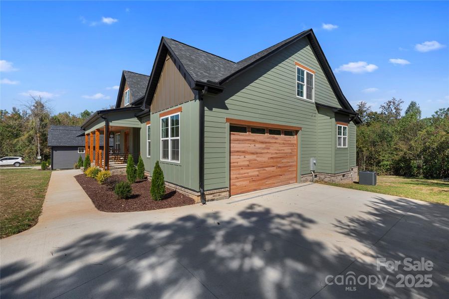 Image 28 of a home in .