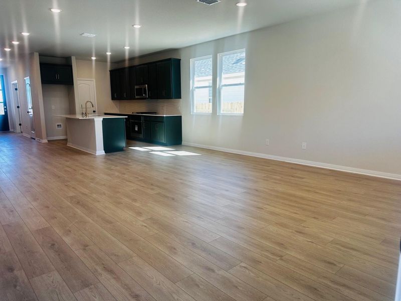 Spacious, unfurnished interior of a new home in Patterson Ranch, Georgetown (Image 21). Spacious, unfurnished interior of a new home in Patterson Ranch, Georgetown (Image 21).
