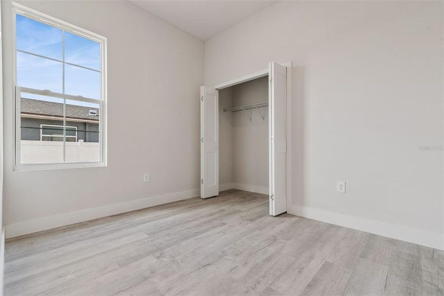 Spacious, unfurnished interior of a new home in , Belleview (Image 21).