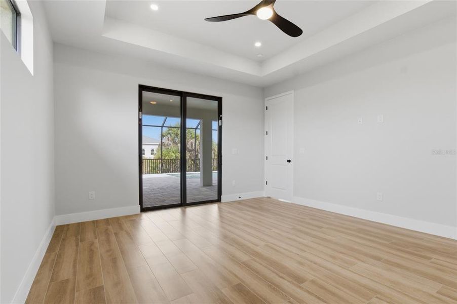 Spacious, unfurnished interior of a new home in , Port Charlotte (Image 36).