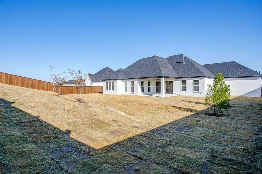 Exterior details and patio area of a home in Whitestone Heights, Benbrook (Image 29).