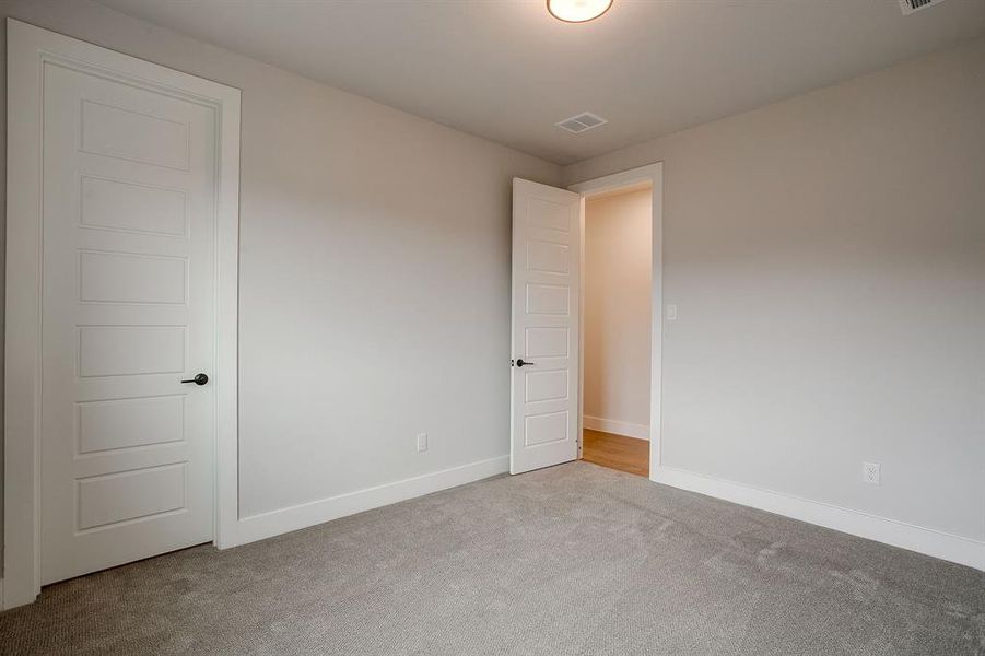 Spacious, unfurnished interior of a new home in Talon Hills, Fort Worth (Image 33).