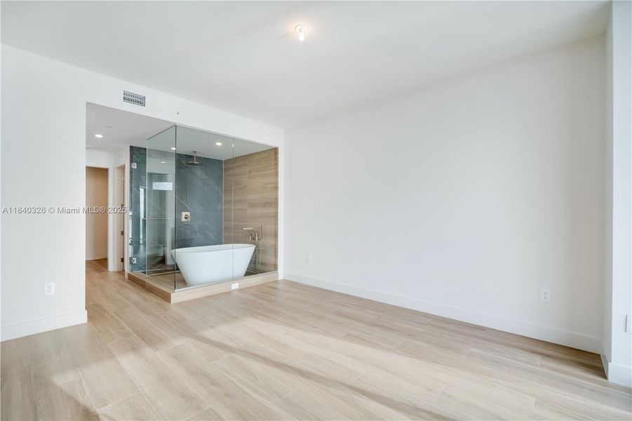 Master Bedroom Master Bedroom