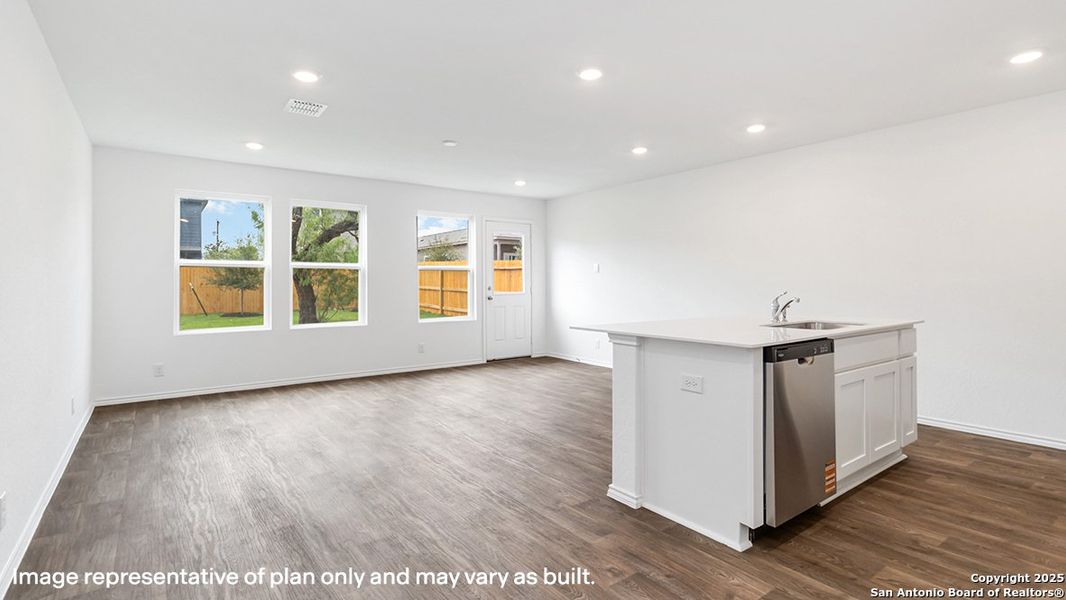 Spacious, unfurnished interior of a new home in Blue Ridge Ranch, San Antonio (Image 18). Spacious, unfurnished interior of a new home in Blue Ridge Ranch, San Antonio (Image 18).