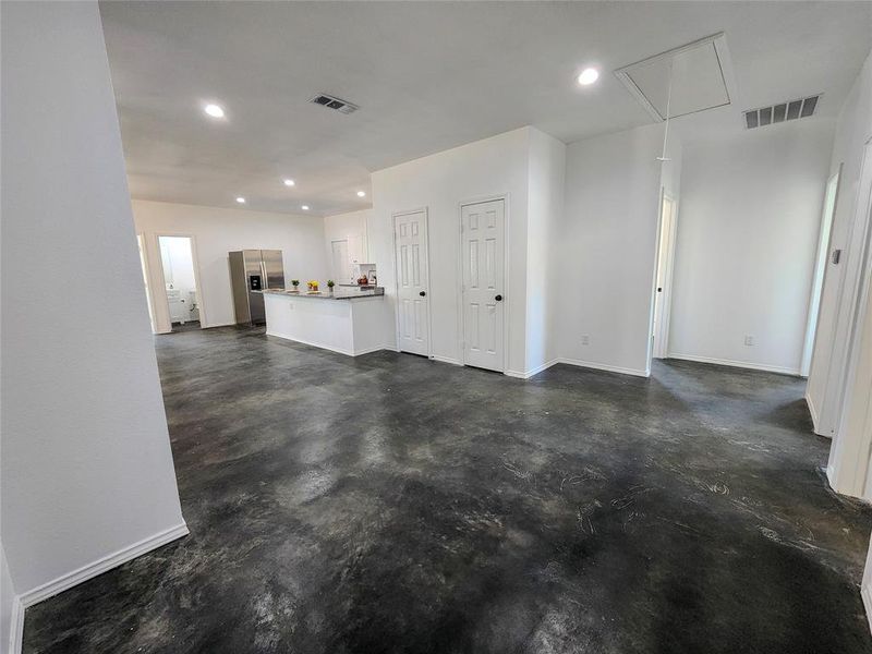Spacious, unfurnished interior of a new home in , Kennedale (Image 14).
