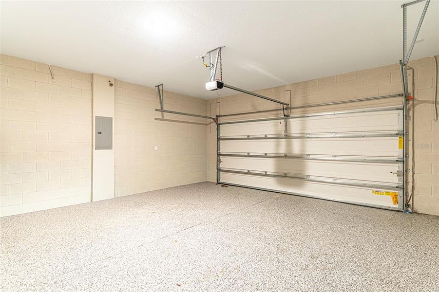 Spacious, unfurnished interior of a new home in , Haines City (Image 20).