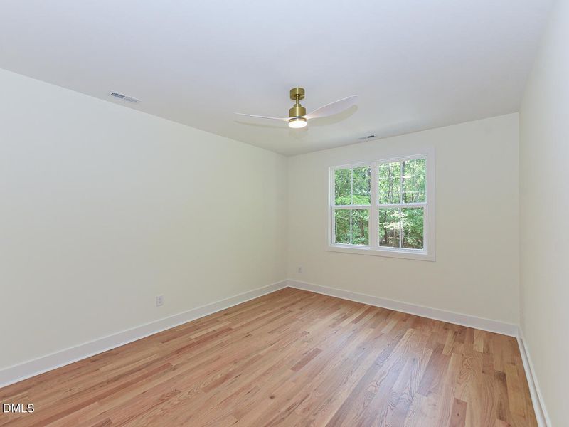 Interior - upstairs - bedroom2 - ok Interior - upstairs - bedroom2 - ok