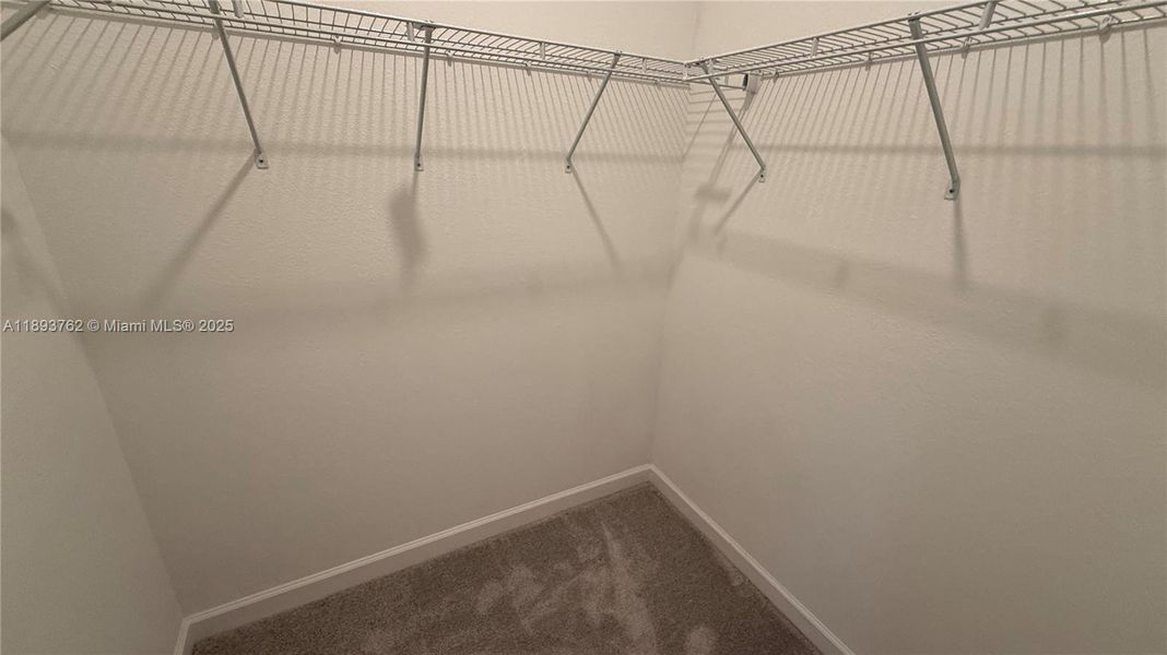 Spacious, unfurnished interior of a new home in , Homestead (Image 21).