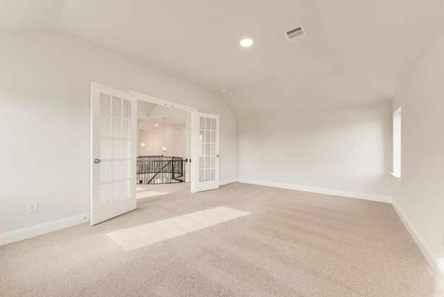 Spacious, unfurnished interior of a new home in Somercrest, Midlothian (Image 31).
