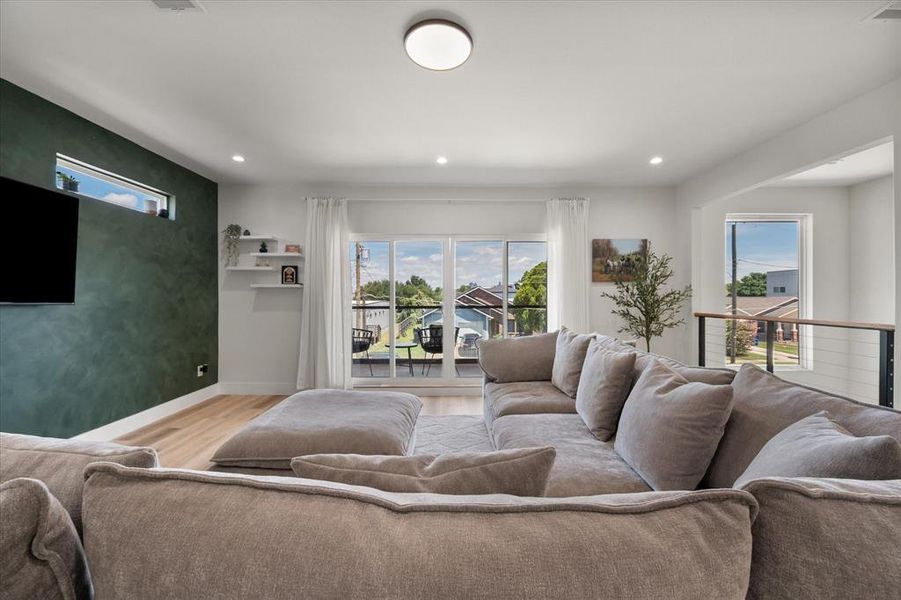 Furnished interior view inside a new home in , Dallas (Image 30). Furnished interior view inside a new home in , Dallas (Image 30).