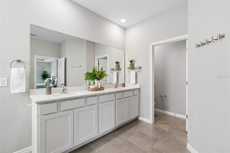 Furnished interior view inside a new home in Deerbrook, Land O' Lakes (Image 57).