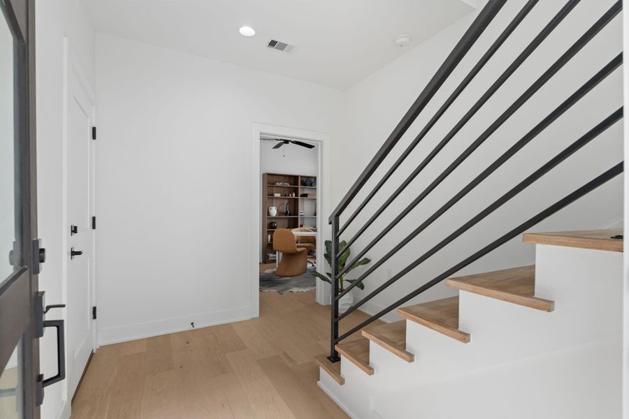 Spacious, unfurnished interior of a new home in , Houston (Image 23).