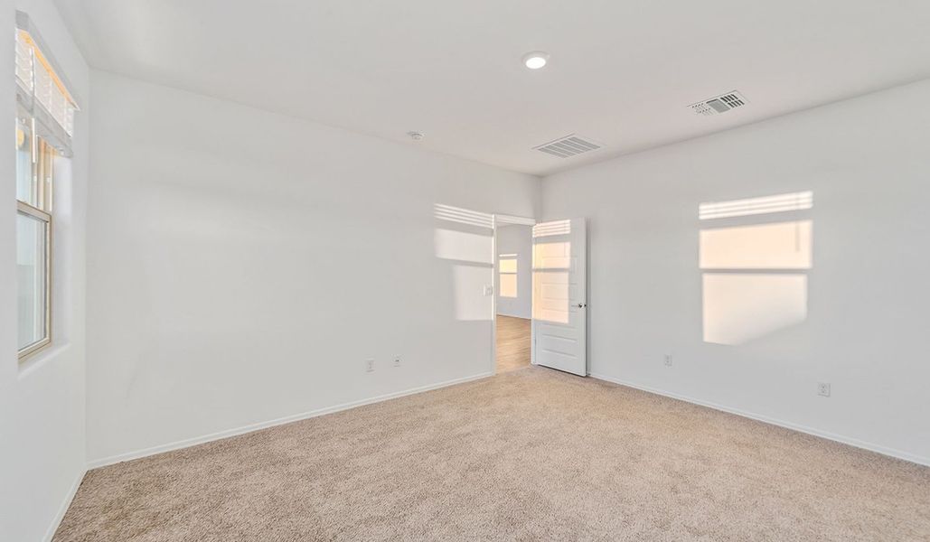 Representative unfurnished interior of a home built from the Dalea by D.R. Horton in Barnett Village, Marana (Image 34).