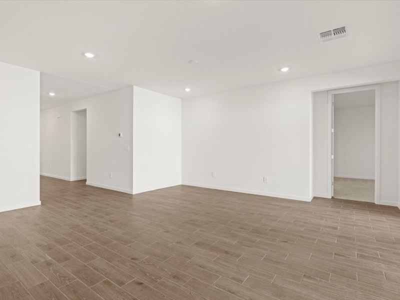 Spacious, unfurnished interior of a new home in Rancho Mirage Signature Series, Maricopa (Image 9). Spacious, unfurnished interior of a new home in Rancho Mirage Signature Series, Maricopa (Image 9).