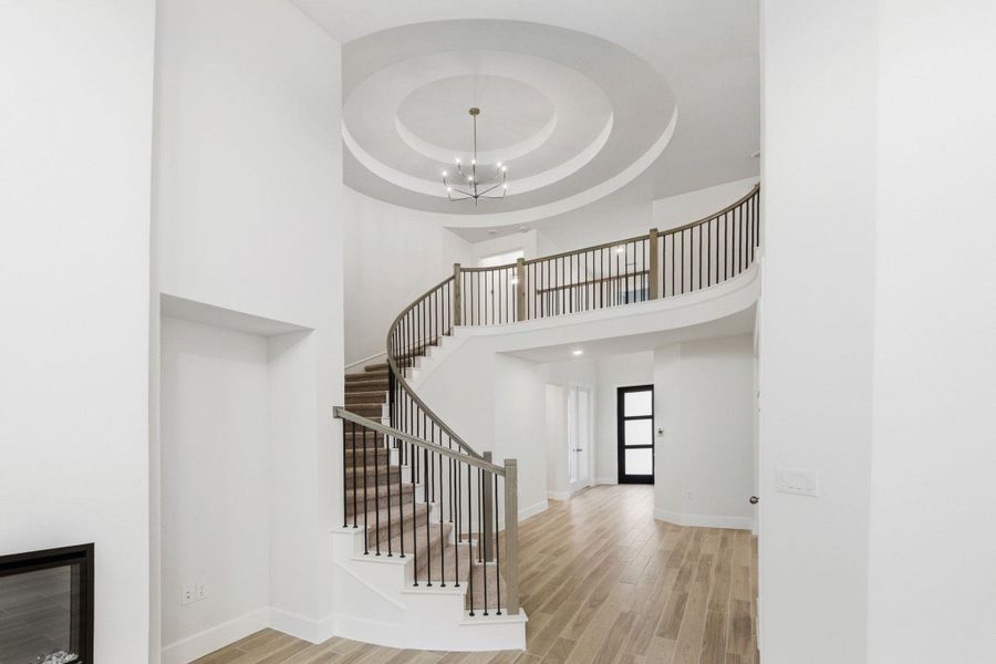 Spacious, unfurnished interior of a new home in The Colony, Bastrop (Image 22).