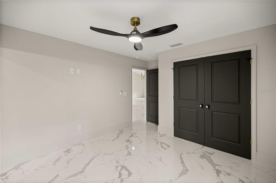 Spacious, unfurnished interior of a new home in , Ocala (Image 22).