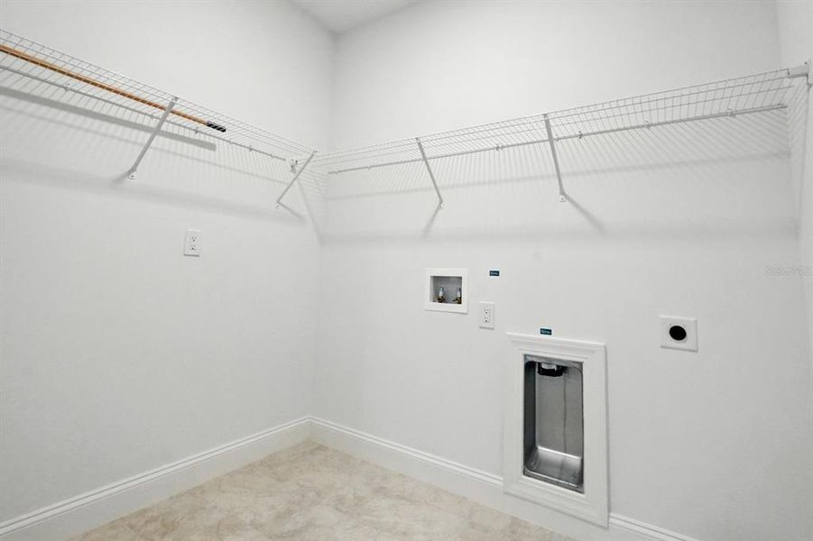 Spacious, unfurnished interior of a new home in Palm Coast Homes, Palm Coast (Image 19).