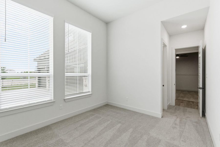 Spacious, unfurnished interior of a new home in Regency Ranch, Marion (Image 49).