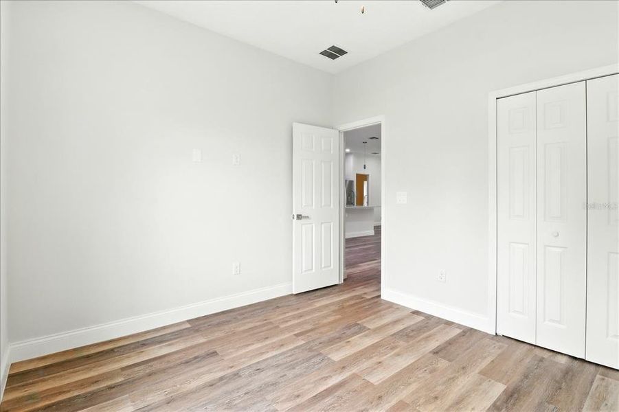 Spacious, unfurnished interior of a new home in , Citrus Springs (Image 19).