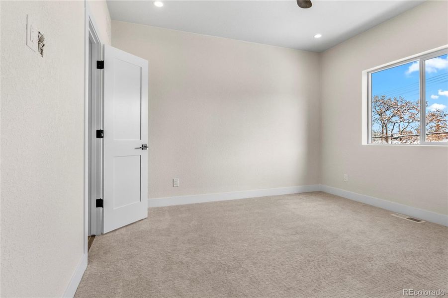 Spacious, unfurnished interior of a new home in , Denver (Image 22).