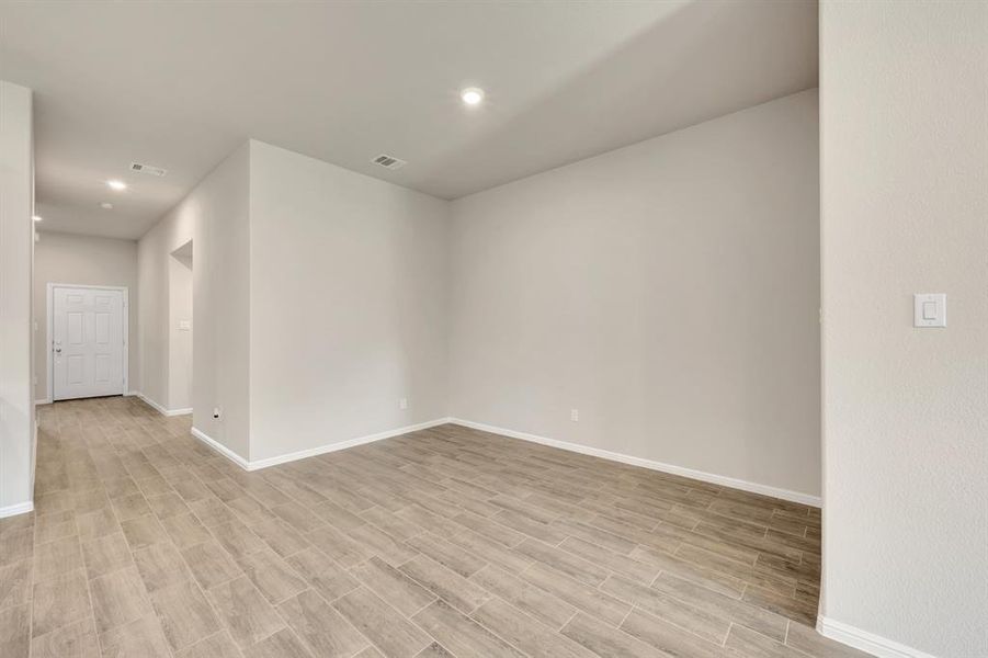 Spacious, unfurnished interior of a new home in Forest Park, Princeton (Image 36). Spacious, unfurnished interior of a new home in Forest Park, Princeton (Image 36).