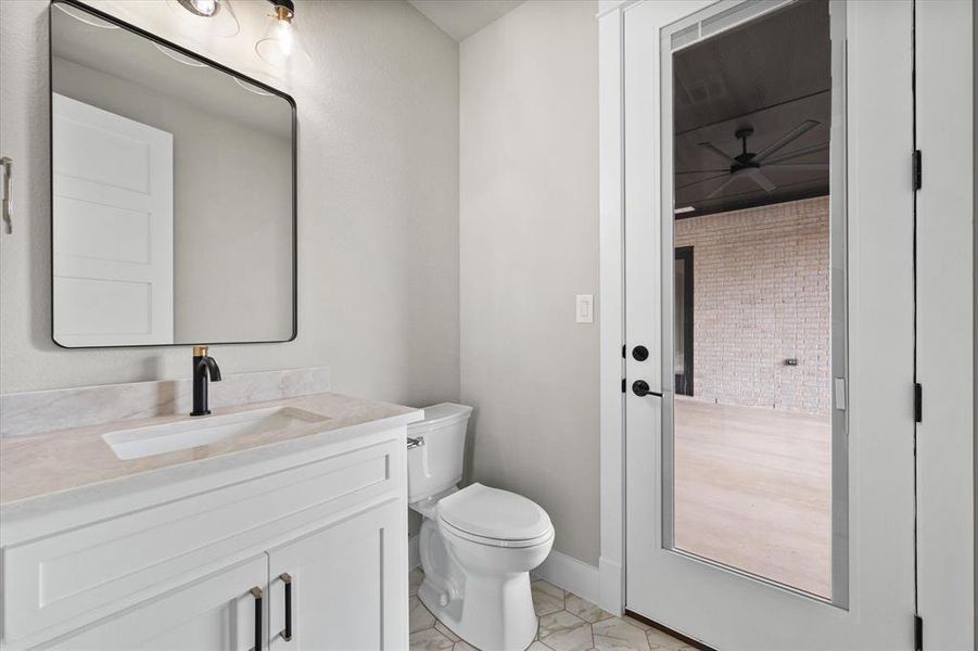 Furnished interior view inside a new home in , Midlothian (Image 10).