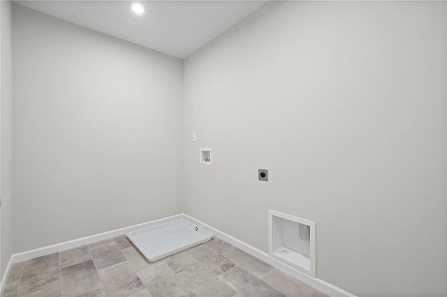 Spacious, unfurnished interior of a new home in Cherry Glen, Euharlee (Image 30).