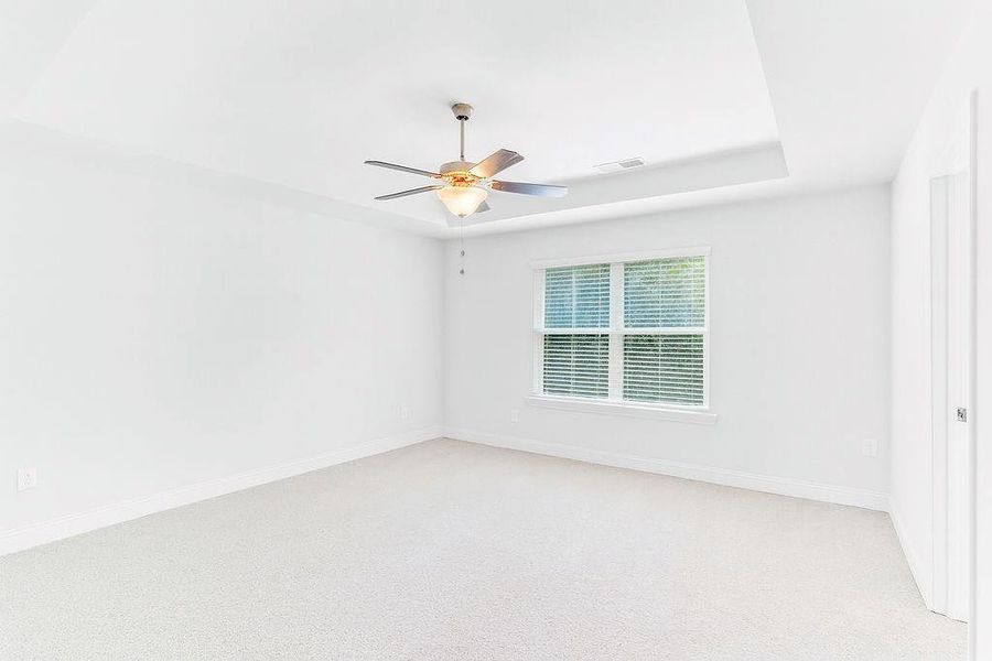 Spacious, unfurnished interior of a new home in Waters Edge, Mansfield (Image 13).