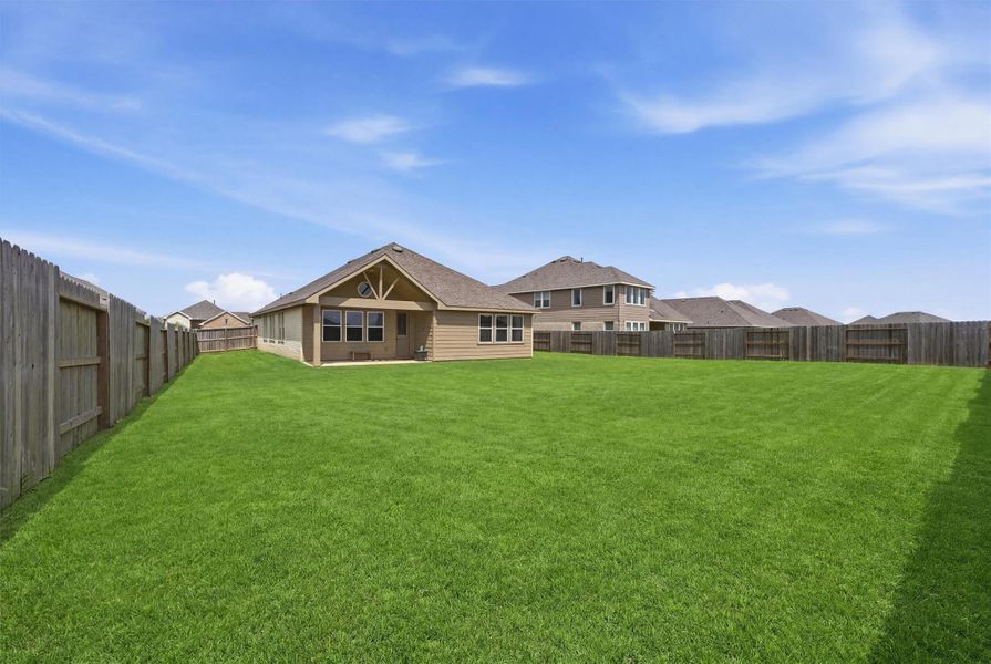 Your dogs would LOVE this yard! Your dogs would LOVE this yard!