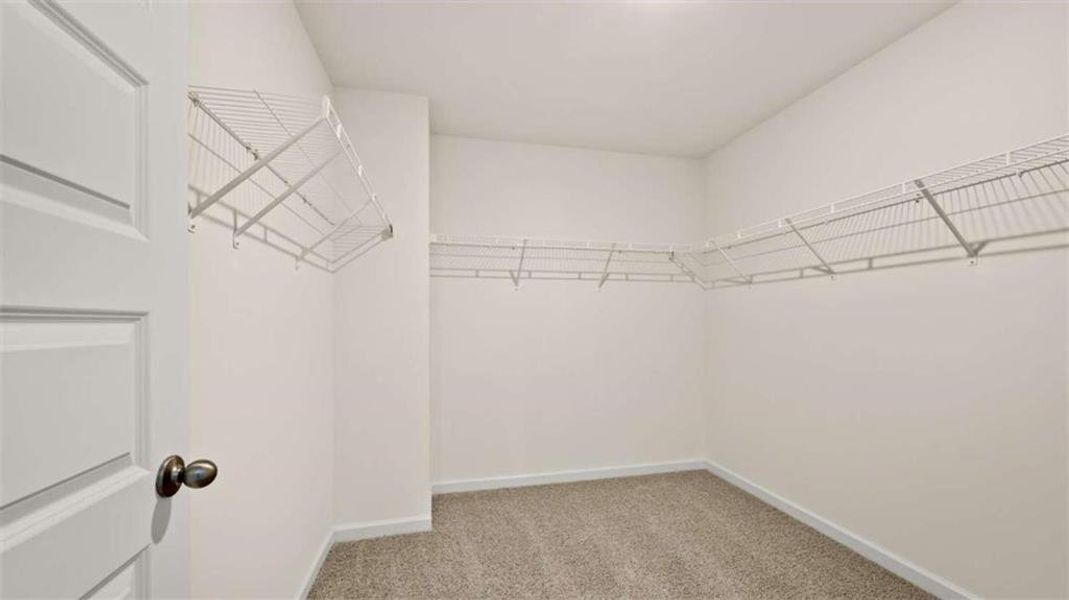 Spacious, unfurnished interior of a new home in Inverness at Sugarloaf, Lawrenceville (Image 25).