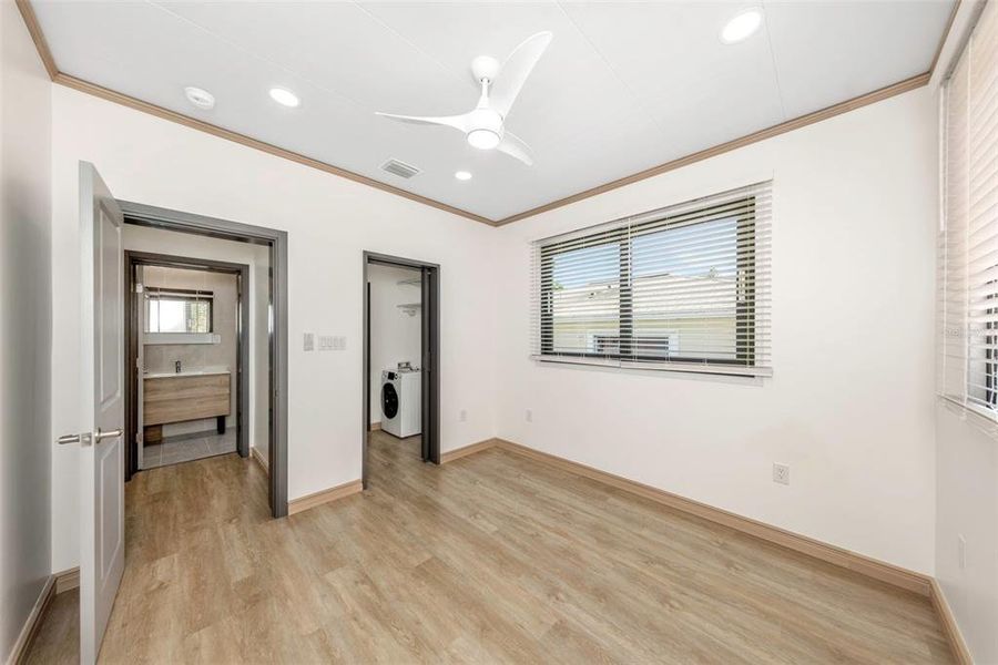 Spacious, unfurnished interior of a new home in , St. Petersburg (Image 23).