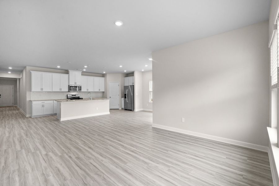 Spacious, unfurnished interior of a new home in Cypress Ridge - The Coastline Series, Longs (Image 20).