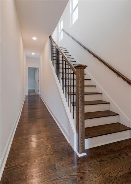Spacious, unfurnished interior of a new home in , Atlanta (Image 16).