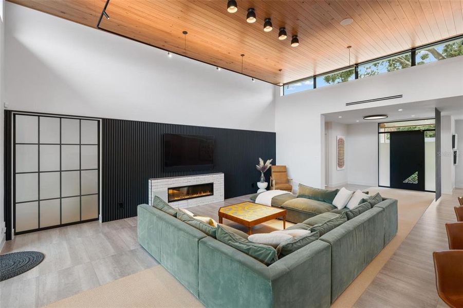 Furnished interior view inside a new home in , Sarasota (Image 58).