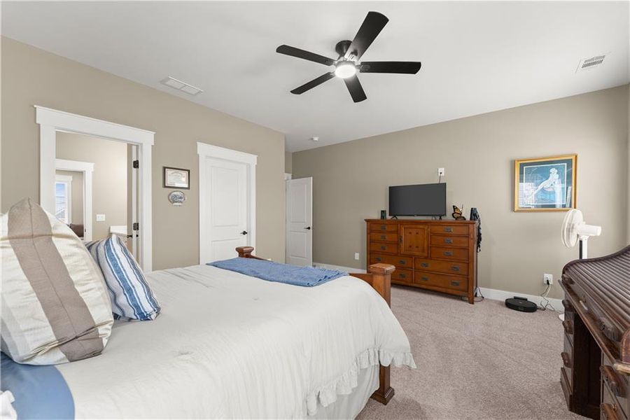 Furnished interior view inside a new home in , Dawsonville (Image 39).