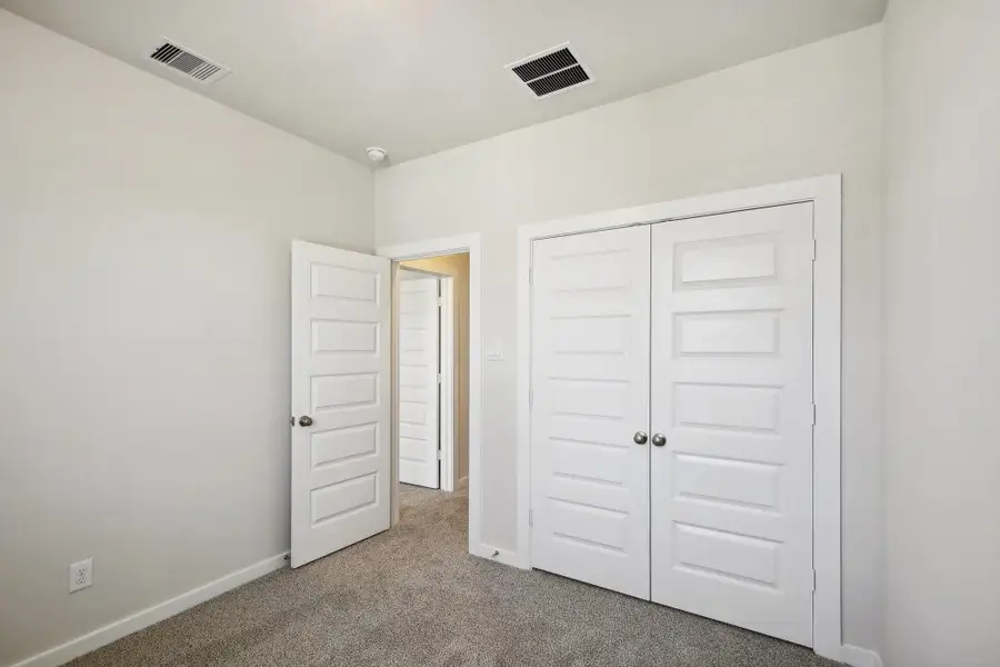 Photo is not of the actual home, but is an inspirational photo of builder’s model home and may depict options, furnishings, and/or decorator features that are not included Photo is not of the actual home, but is an inspirational photo of builder’s model home and may depict options, furnishings, and/or decorator features that are not included