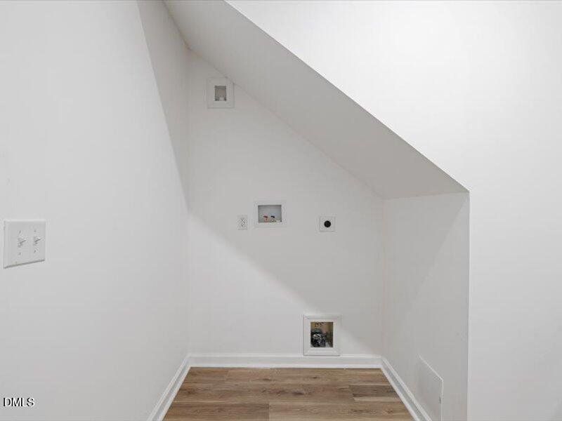 22-ISAB8072 22-ISAB8072