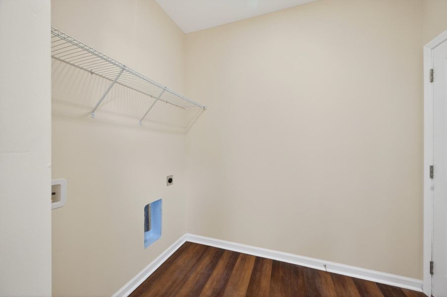 Spacious, unfurnished interior of a new home in , North Charleston (Image 16).