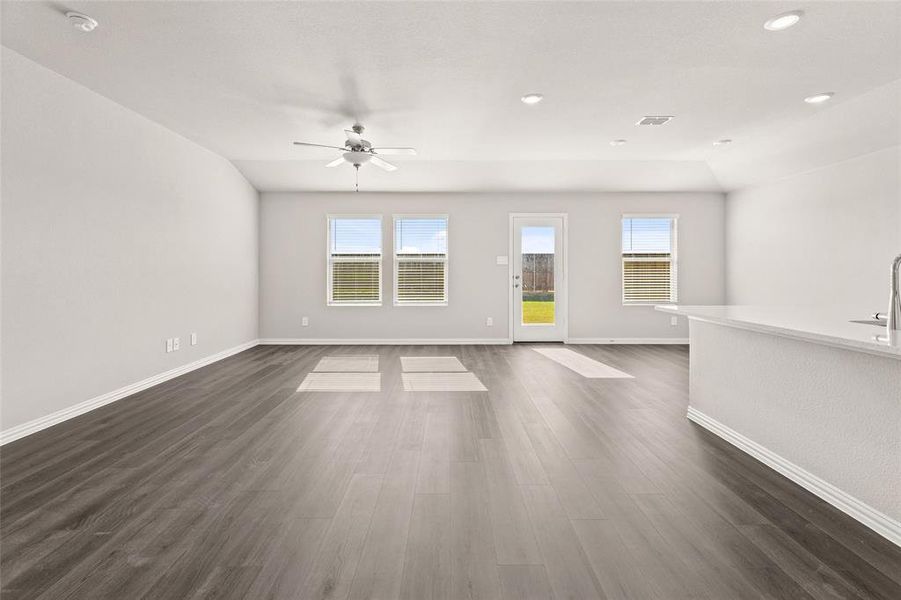 Spacious, unfurnished interior of a new home in River Ridge, Crandall (Image 14).