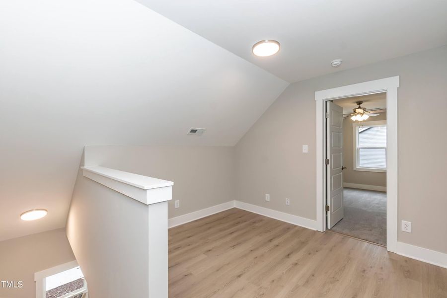 Landing 01 Landing 01