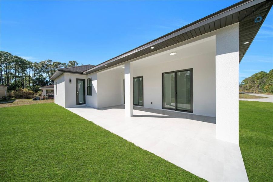 Exterior details and patio area of a home in , Lehigh Acres (Image 3). Exterior details and patio area of a home in , Lehigh Acres (Image 3).