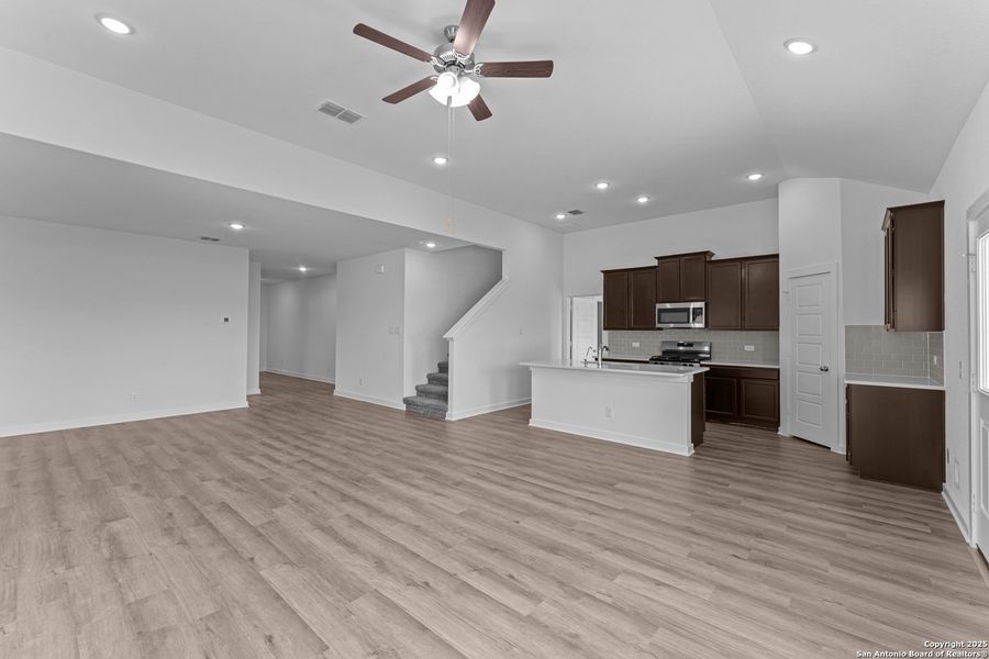 Spacious, unfurnished interior of a new home in Paloma Park, Converse (Image 23). Spacious, unfurnished interior of a new home in Paloma Park, Converse (Image 23).